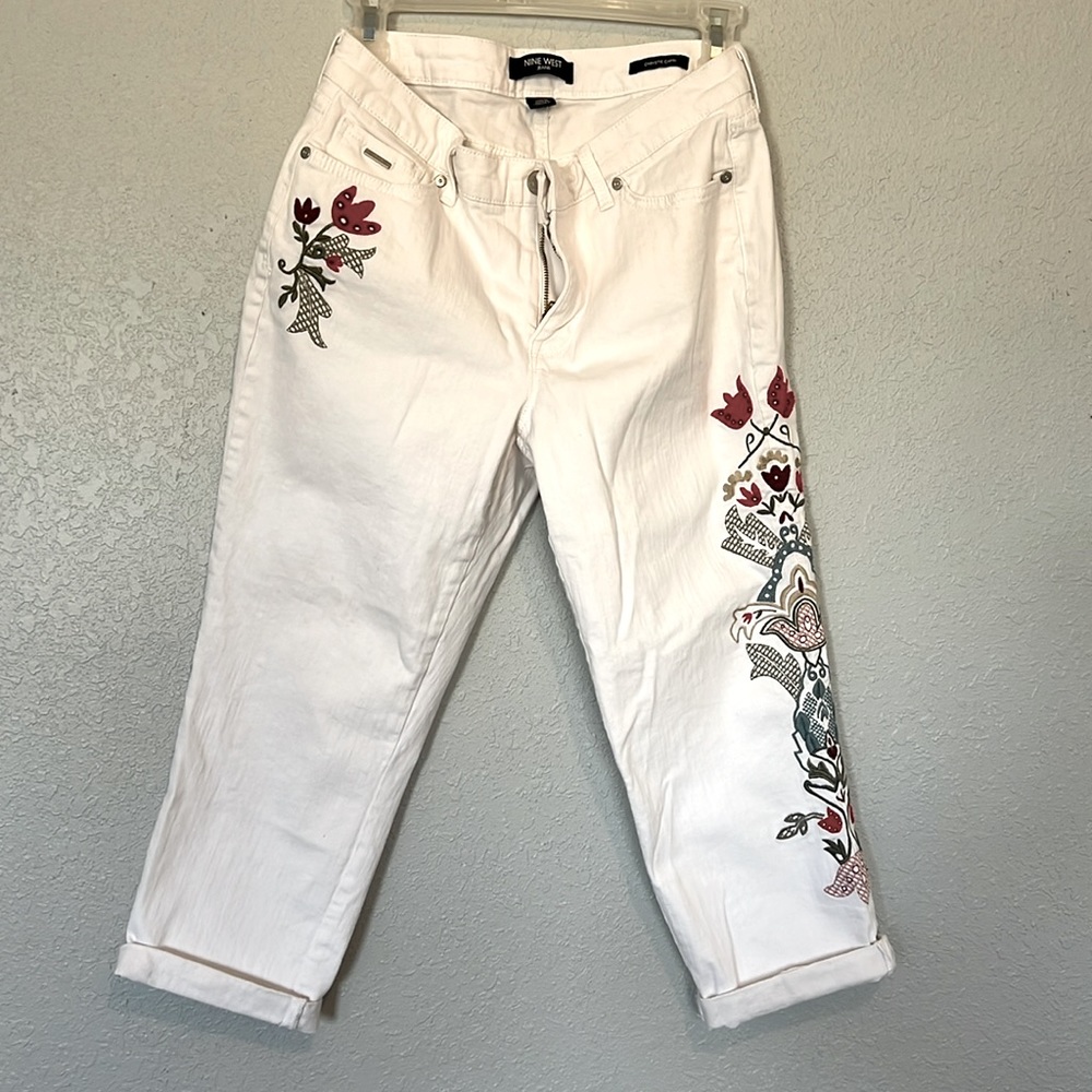Nine West White Cropped Jeans with Red & Green Floral Embroidery